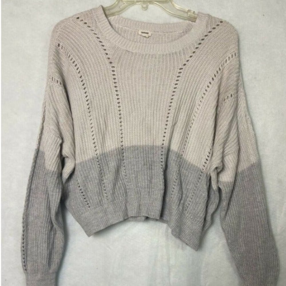 Garage Woman’s Size M Cropped Sweater cream & gray Long Sleeve - 141